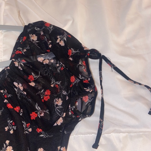 Black Mini dress with floral design. - Picture 4 of 7